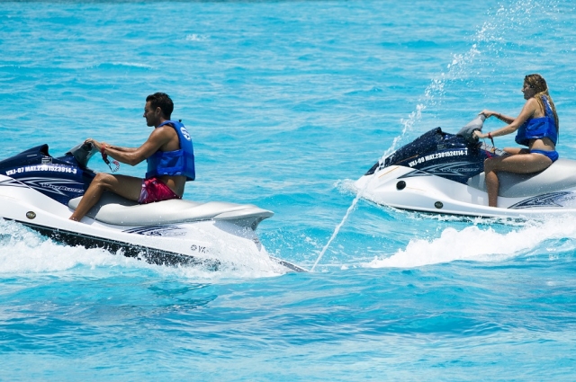 motos de agua cancun.jpg